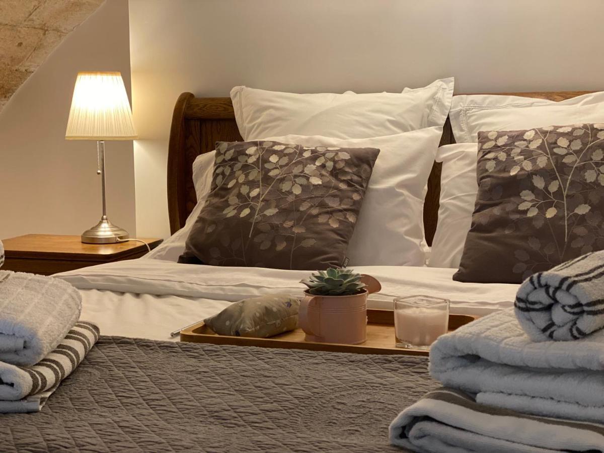 Appartement Avec Piscine Privee Dans Residence Pour 6 Personnes 위제 외부 사진
