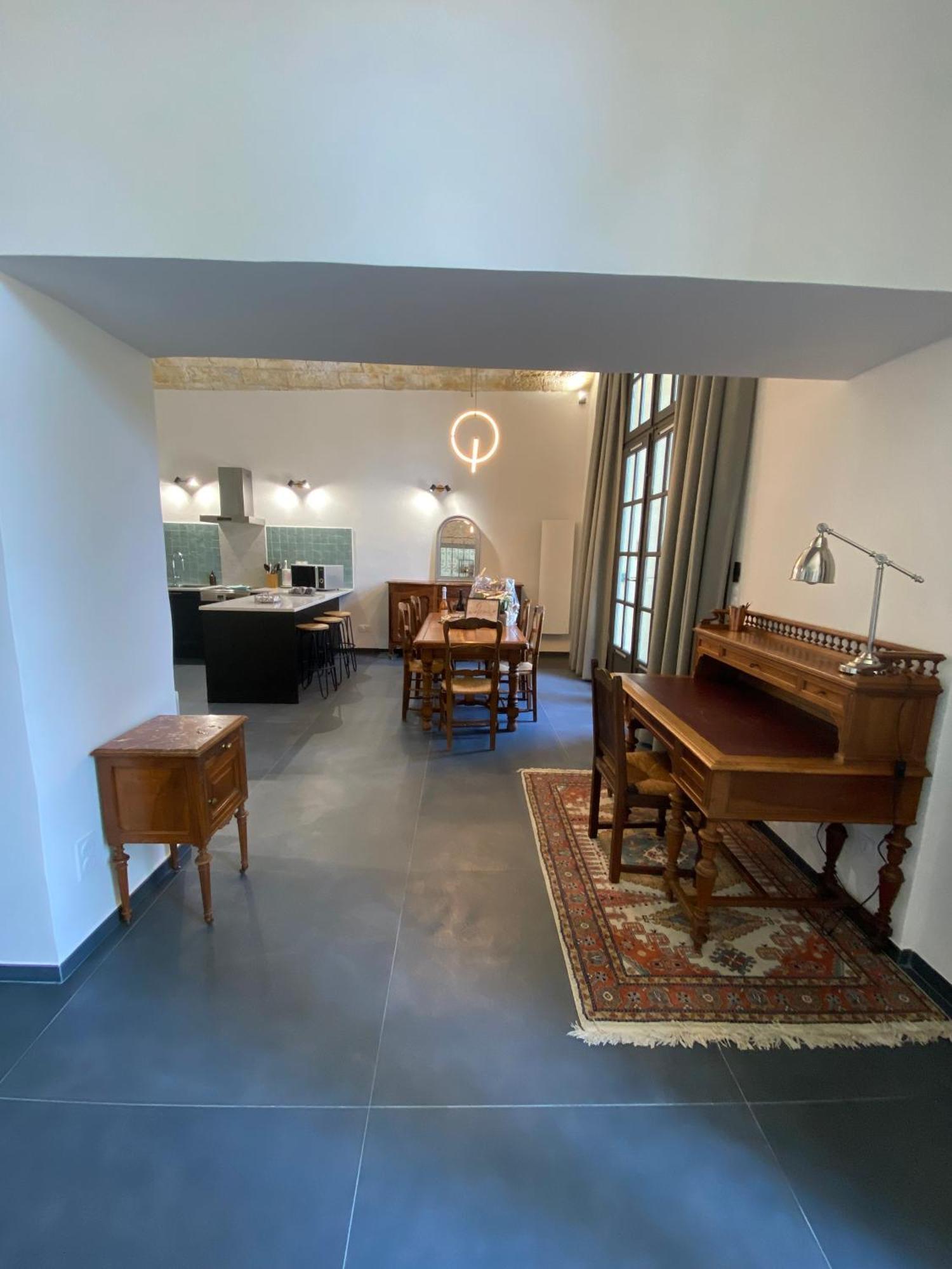 Appartement Avec Piscine Privee Dans Residence Pour 6 Personnes 위제 외부 사진
