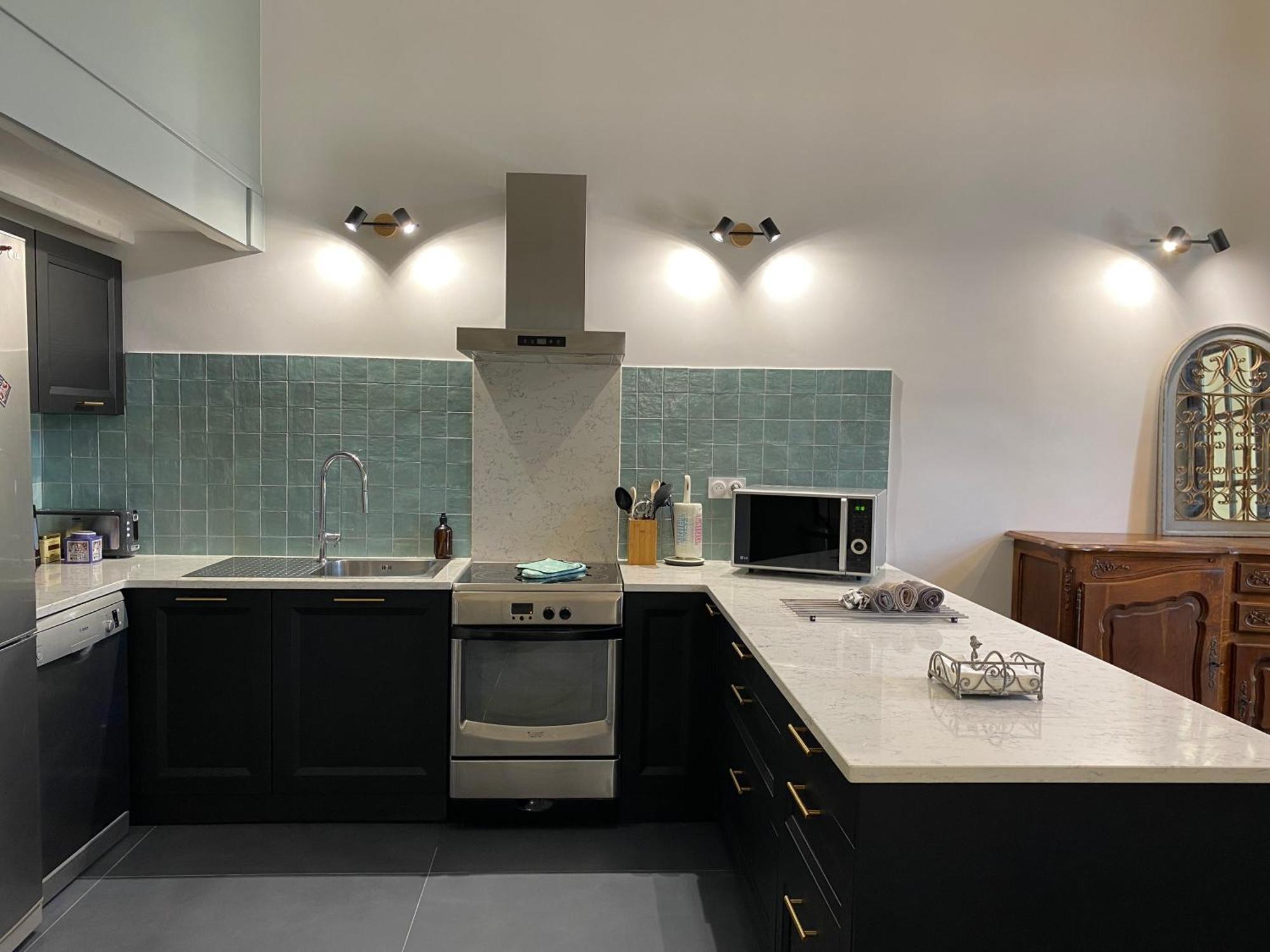 Appartement Avec Piscine Privee Dans Residence Pour 6 Personnes 위제 외부 사진