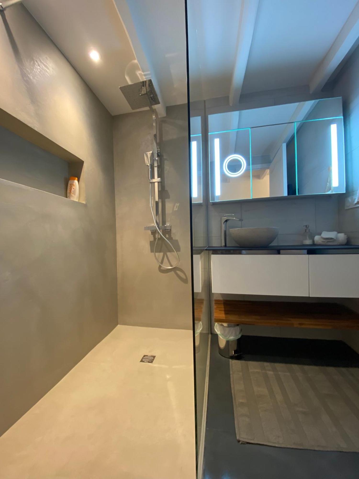 Appartement Avec Piscine Privee Dans Residence Pour 6 Personnes 위제 외부 사진