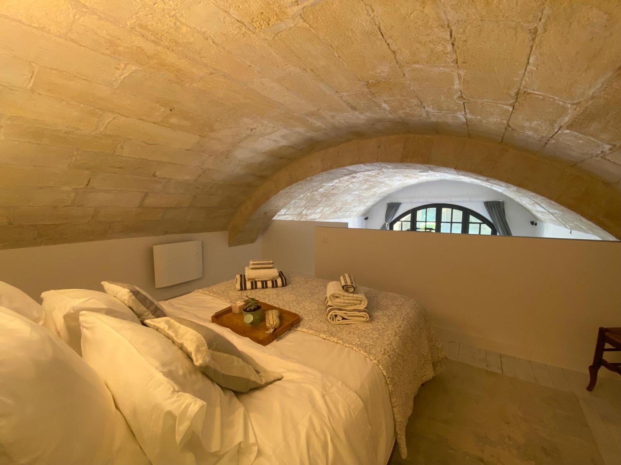 Appartement Avec Piscine Privee Dans Residence Pour 6 Personnes 위제 외부 사진