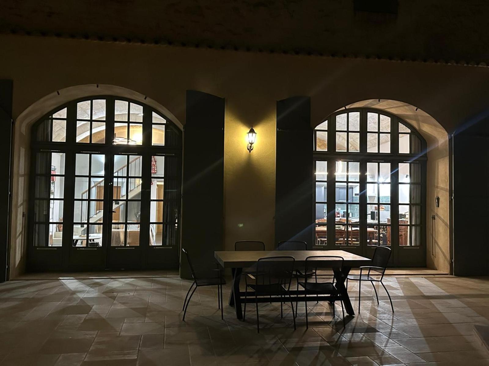 Appartement Avec Piscine Privee Dans Residence Pour 6 Personnes 위제 외부 사진